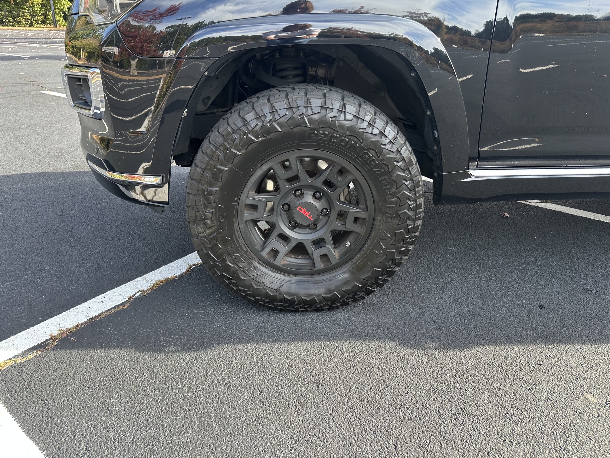 Used 2015 Toyota 4Runner Limited AWD/4WD image 2