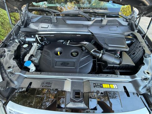 Used 2017 Land Rover Discovery Sport HSE AWD/4WD image 18