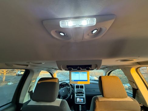 Used 2009 Dodge Journey SXT w/ Rear Seat Video Group image 20