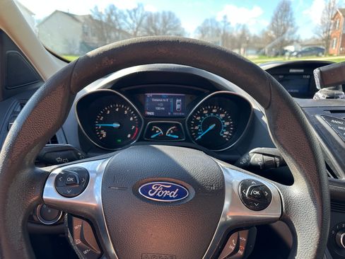 Used 2014 Ford Escape S image 9