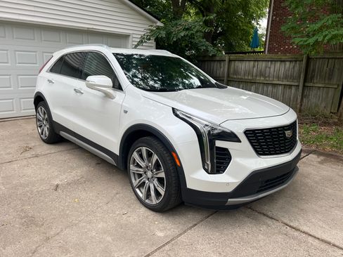 Used 2019 Cadillac XT4 Premium Luxury AWD/4WD image 1