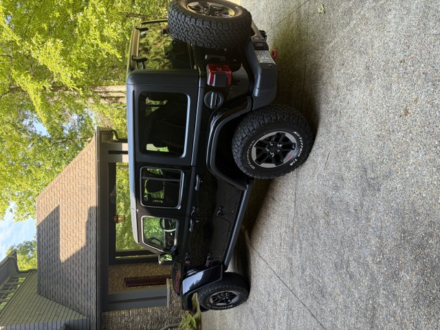 Used 2018 Jeep Wrangler Unlimited Rubicon AWD/4WD image 2