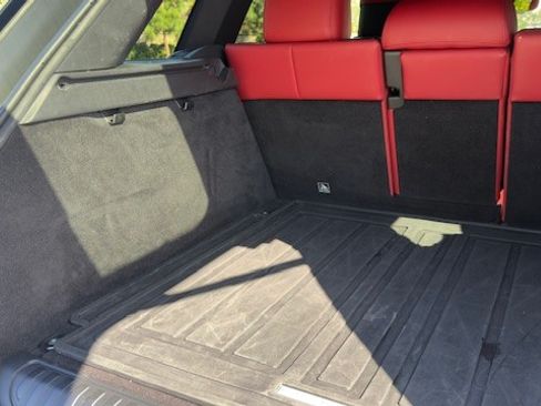 Used 2022 Land Rover Range Rover Sport HST image 29