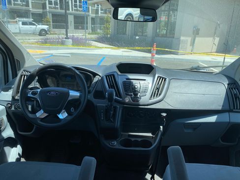 Used 2017 Ford Transit 350 XLT image 6