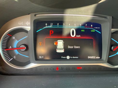 Used 2019 Honda Pilot Touring image 17