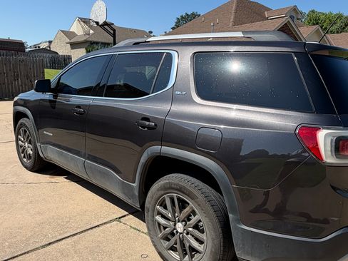 Used 2018 GMC Acadia SLT FWD image 6
