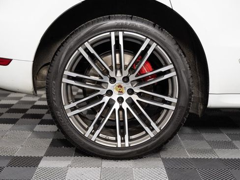 Used 2015 Porsche Macan Turbo AWD/4WD image 8