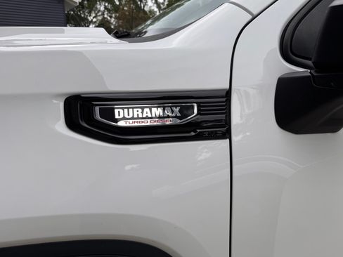 Used 2022 GMC Sierra 1500 Elevation w/ Driver Alert Package I AWD/4WD image 2