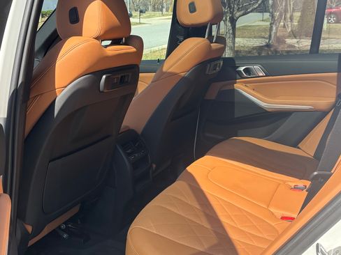 Used 2023 BMW X5 xDrive45e image 5