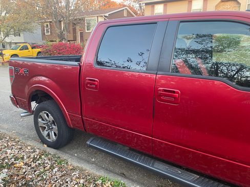 Used 2010 Ford F150 XLT image 6