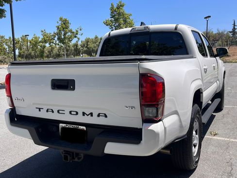 Used 2021 Toyota Tacoma SR AWD/4WD image 5