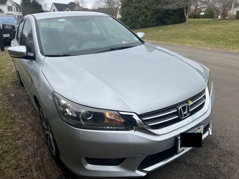 Used 2015 Honda Accord Sport image 2
