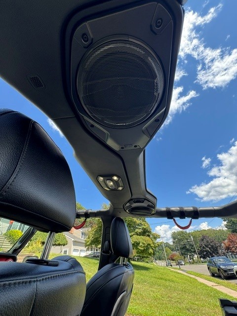 Used 2021 Jeep Wrangler Unlimited Rubicon w/ LED Lighting Group AWD/4WD image 11