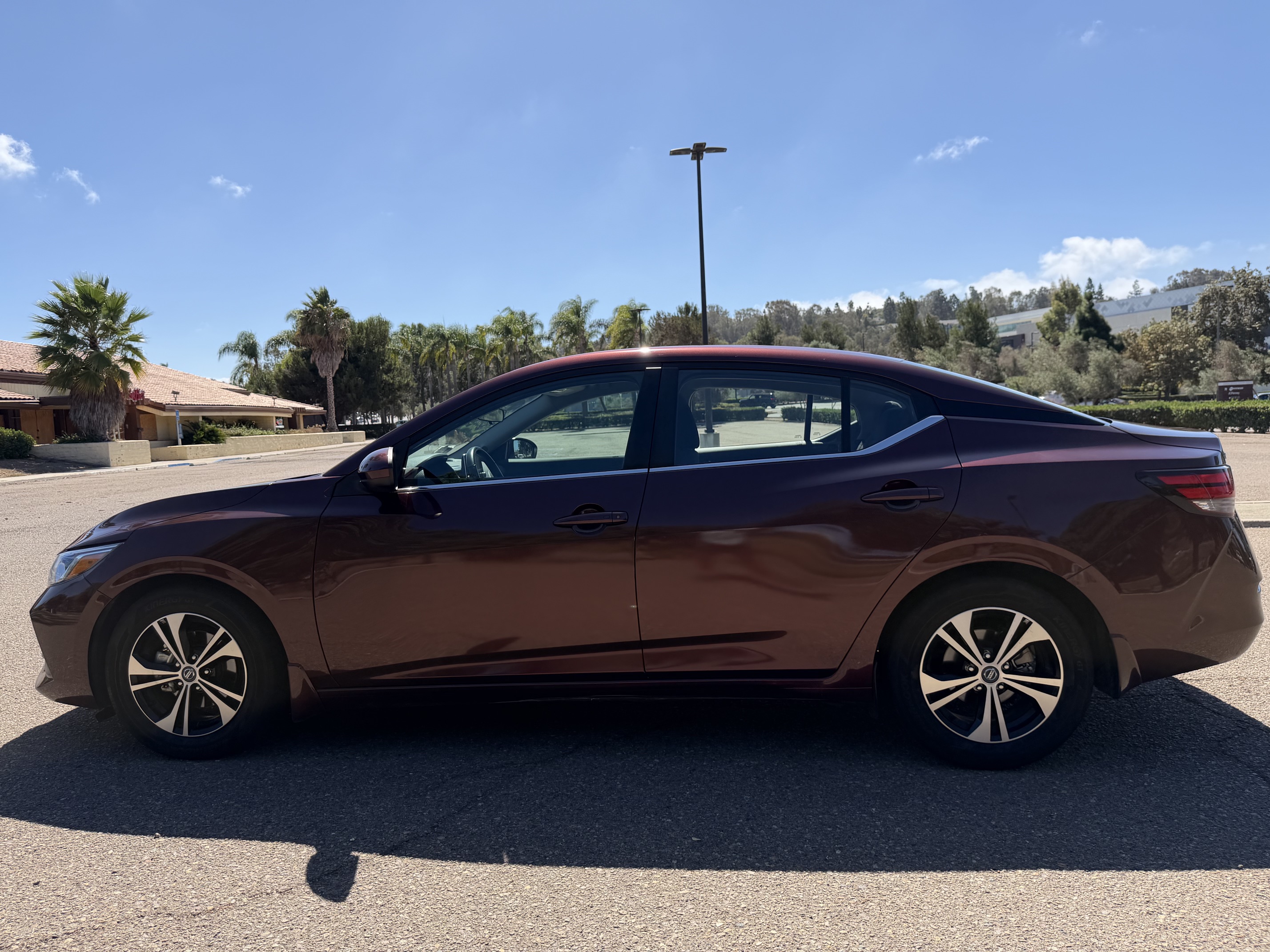 Used 2022 Nissan Sentra SV FWD image 6