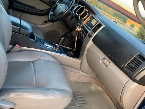 Used 2004 Toyota 4Runner Sport image 17