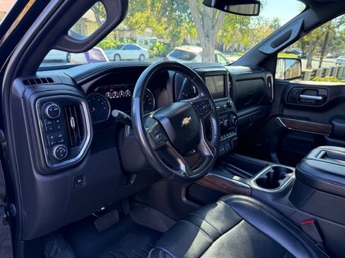 Used 2021 Chevrolet Silverado 1500 High Country w/ Z71 Off-Road Package image 12