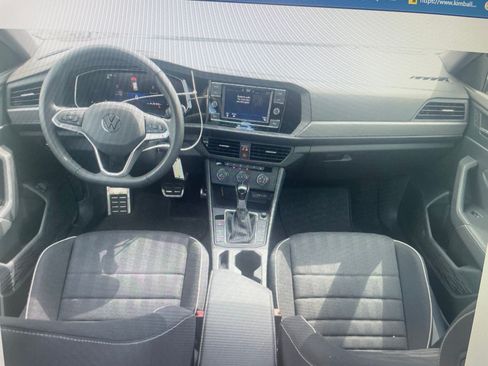 Used 2024 Volkswagen Jetta Sport image 6