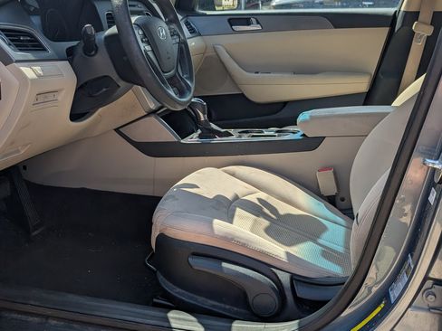 Used 2016 Hyundai Sonata SE image 11