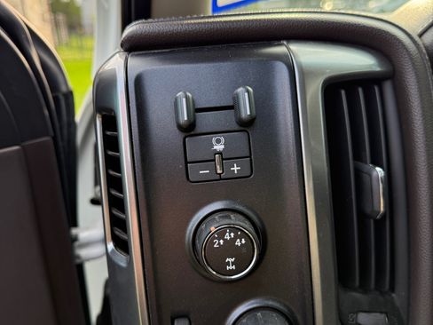 Used 2016 Chevrolet Silverado 2500 LTZ w/ LTZ Plus Package image 12