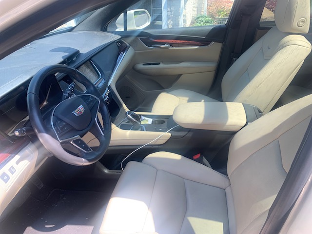 Used 2017 Cadillac XT5 Luxury w/ Driver Awareness Package FWD image 12