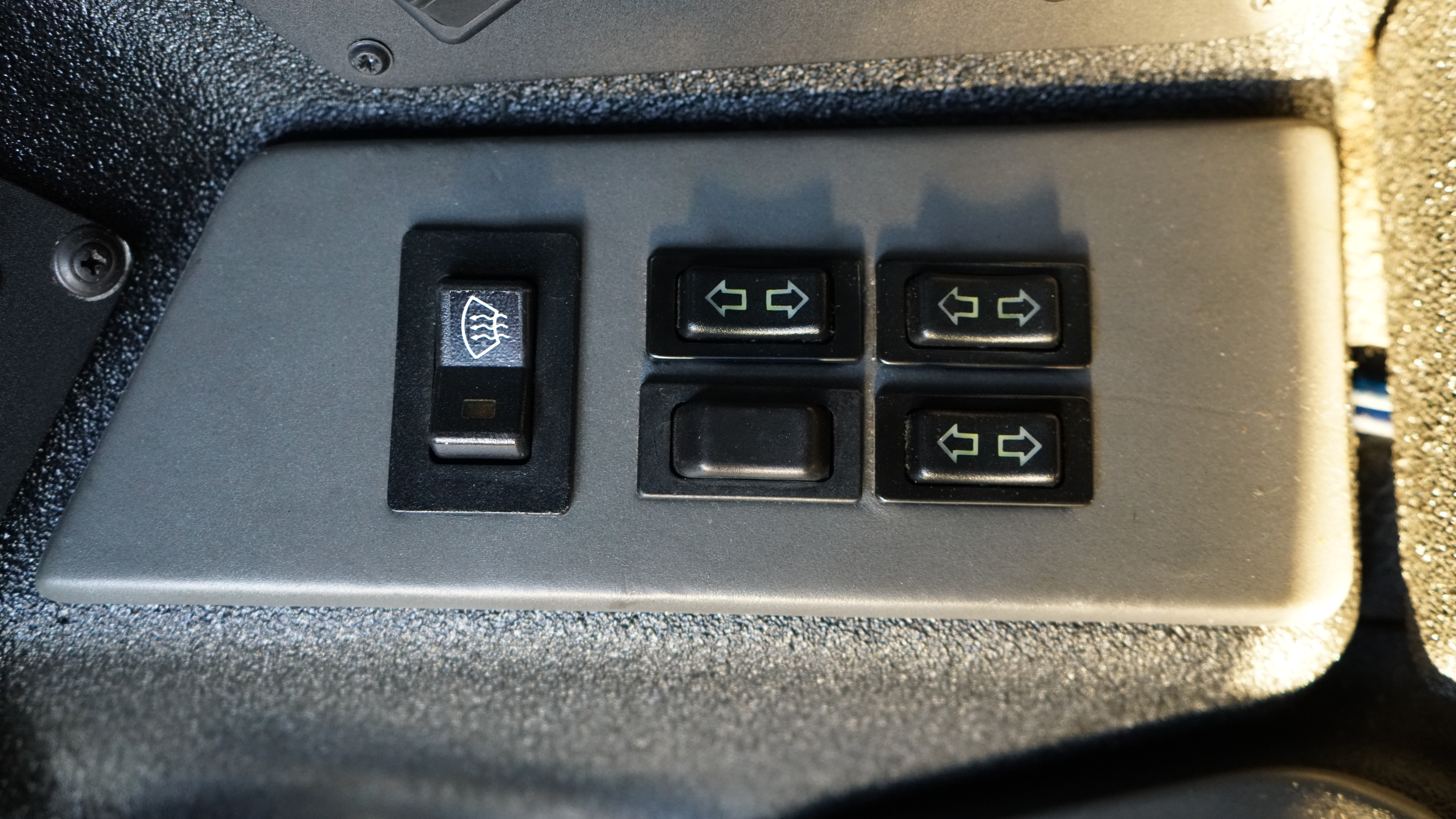 Used 2000 HUMMER H1 4-Door Wagon AWD/4WD image 15