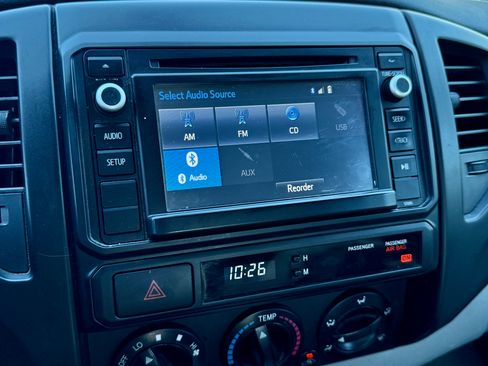 Used 2014 Toyota Tacoma PreRunner w/ Convenience Package image 16