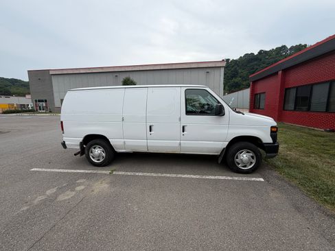 Used 2011 Ford E-150 and Econoline 150 w/ PWR Group RWD image 6