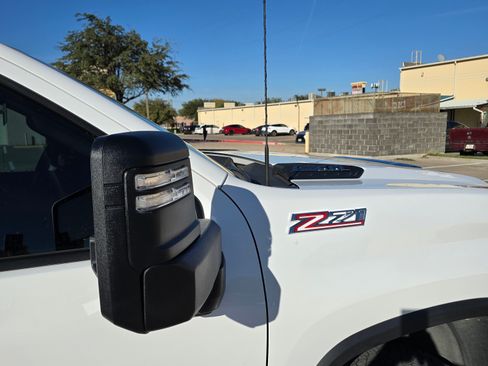 Used 2025 Chevrolet Silverado 2500 LT w/ Safety Package image 12