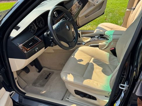 Used 2009 BMW 550i Sedan RWD image 14