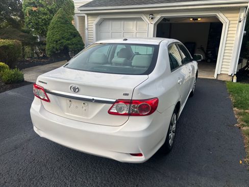Used 2012 Toyota Corolla LE image 2