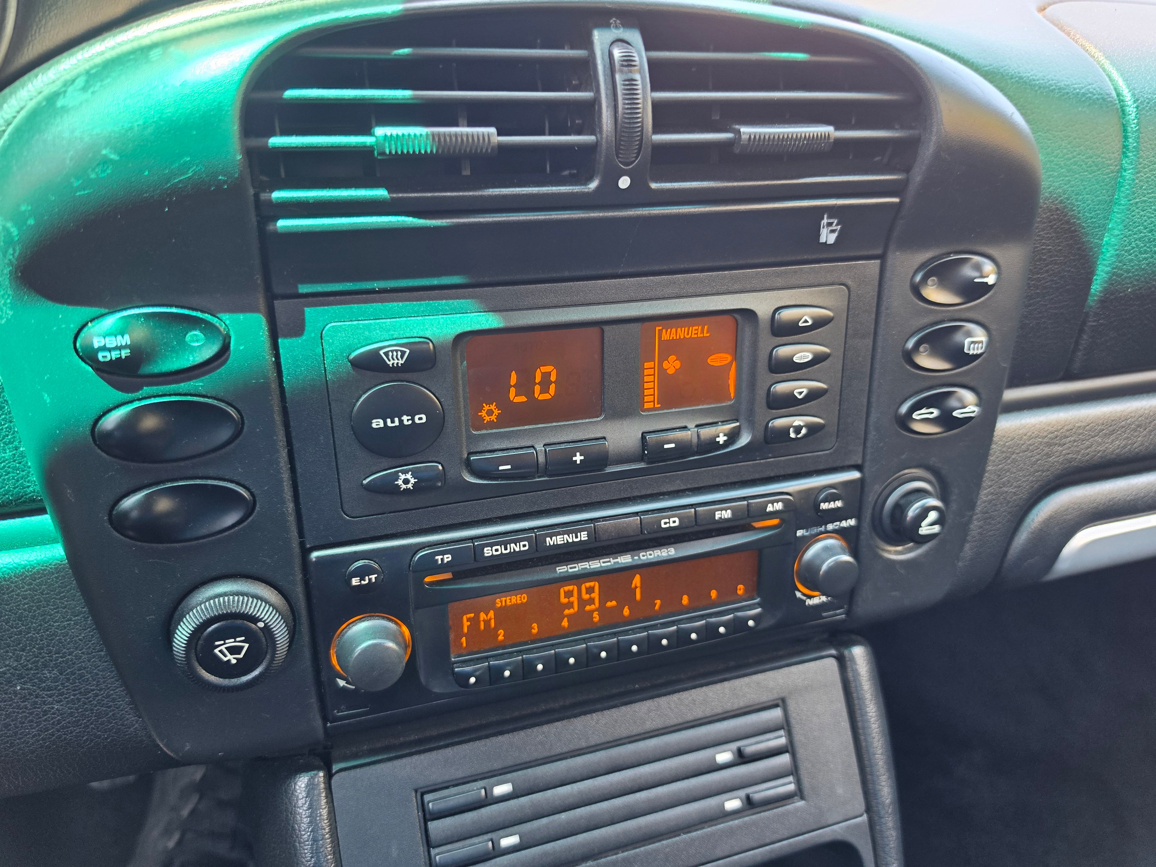 Used 2003 Porsche 911 Carrera 4 AWD/4WD image 11