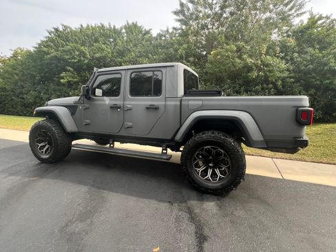 Used 2020 Jeep Gladiator Sport w/ Quick Order Package 24S image 4