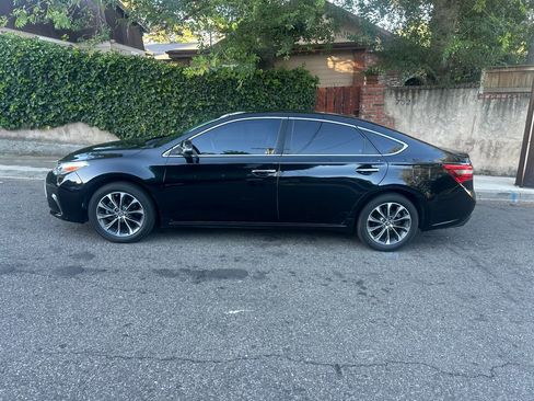 Used 2016 Toyota Avalon XLE FWD image 4