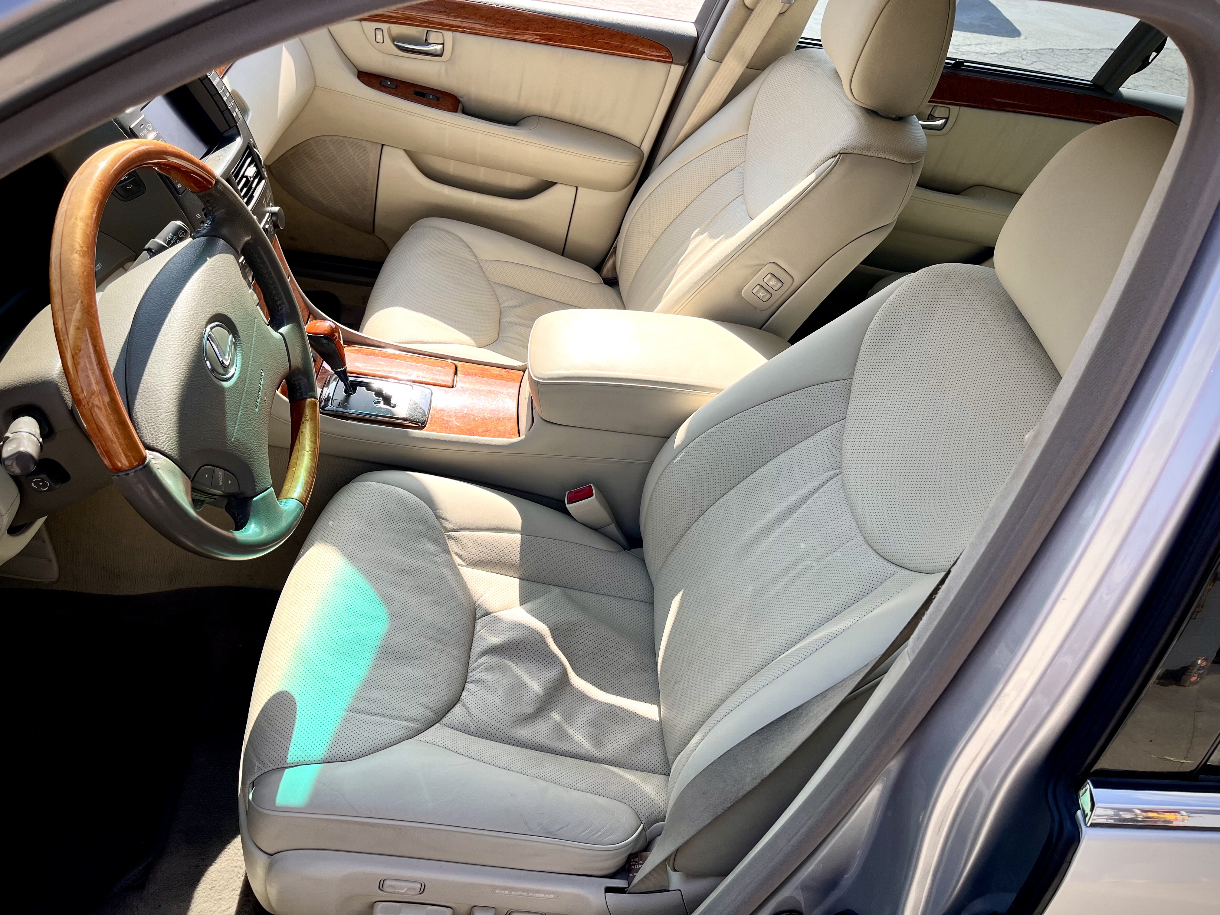 Used 2004 Lexus LS 430 RWD image 20