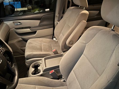 Used 2016 Honda Odyssey SE image 15