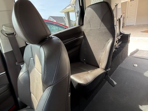 Used 2021 Kia Telluride SX w/ Towing Package image 11