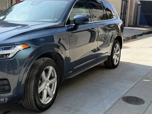 Used 2023 Volvo XC90 B5 Core image 8