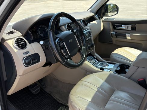 Used 2016 Land Rover LR4 HSE Silver Edition AWD/4WD image 15