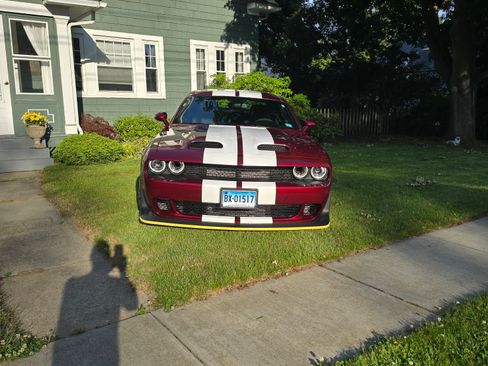 Used 2022 Dodge Challenger SRT Super Stock RWD image 4