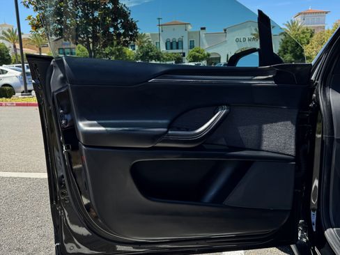 Used 2023 Tesla Model X Plaid image 6