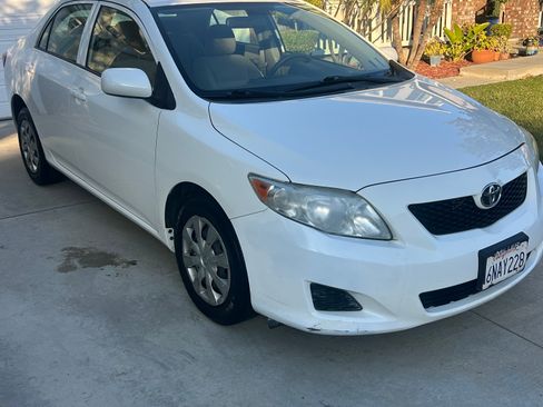 Used 2010 Toyota Corolla LE FWD image 6