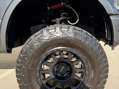 Used 2018 Ford F150 XLT w/ Equipment Group 302A Luxury image 9