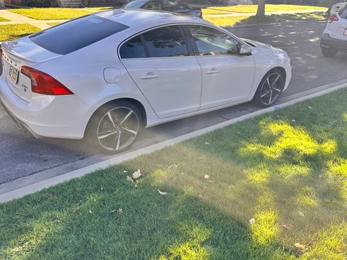 Used 2016 Volvo S60 T6 R-Design Platinum image 6