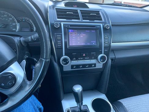 Used 2012 Toyota Camry SE image 17