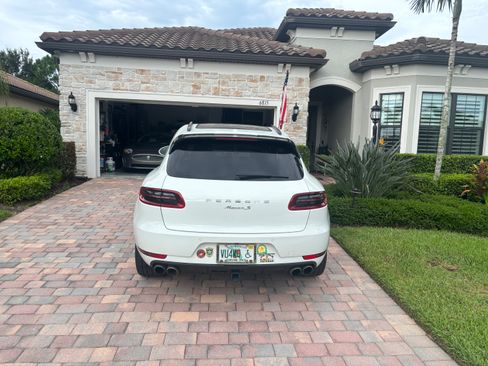 Used 2017 Porsche Macan S AWD/4WD image 9