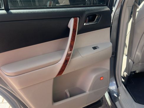 Used 2012 Toyota Highlander Limited image 14