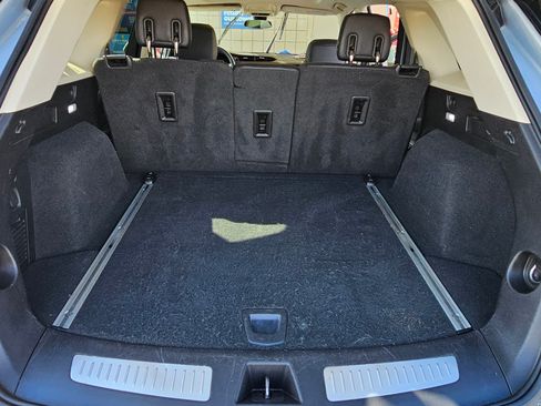 Used 2018 Cadillac XT5 Luxury w/ Driver Awareness Package image 29