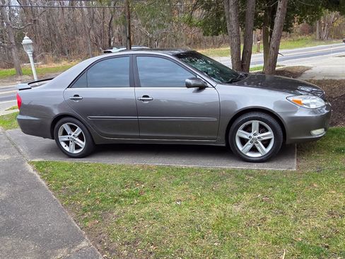 Used 2003 Toyota Camry SE image 1
