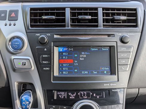 Used 2012 Toyota Prius V Three image 8