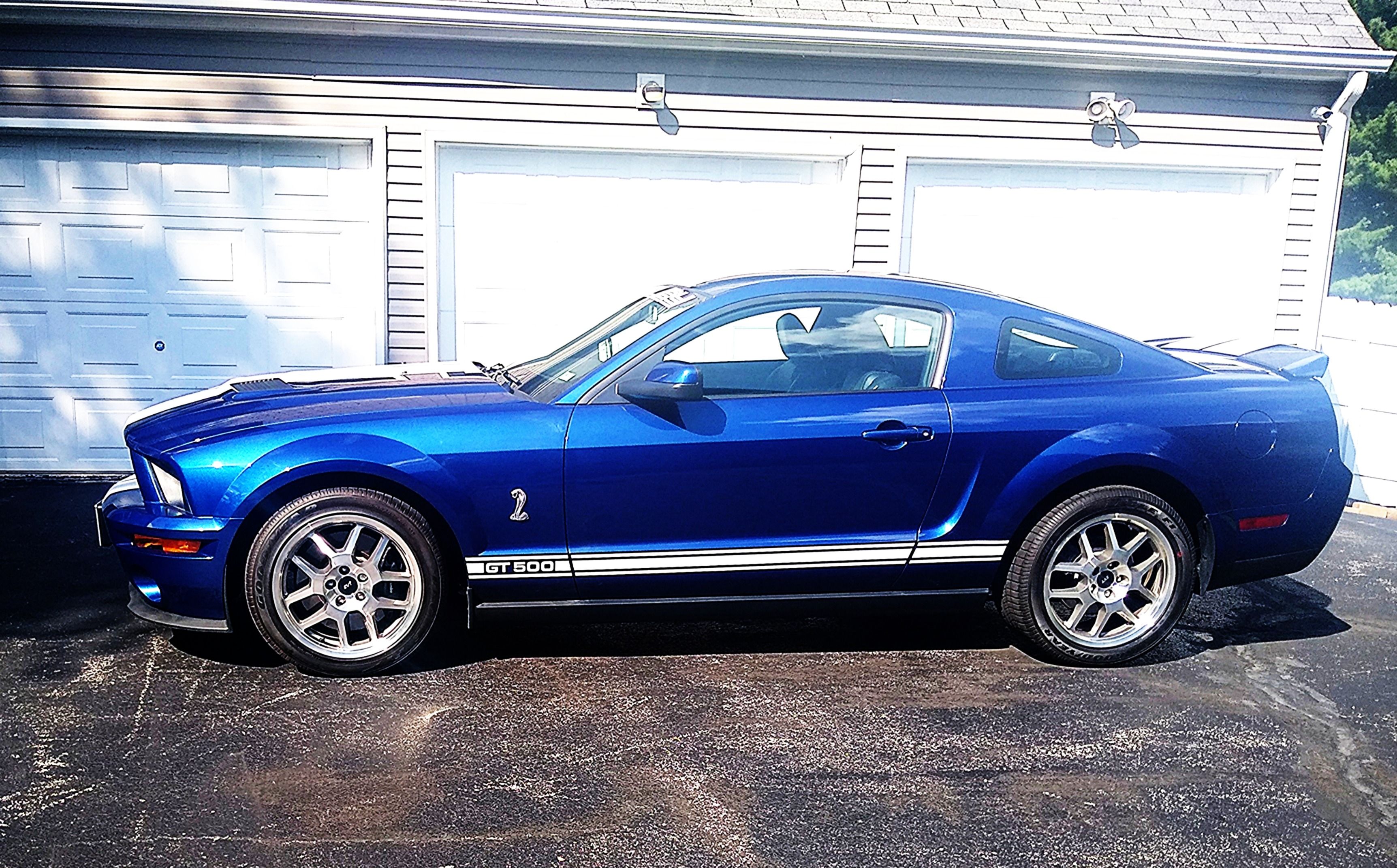 Used 2007 Ford Mustang Shelby GT500 RWD image 2